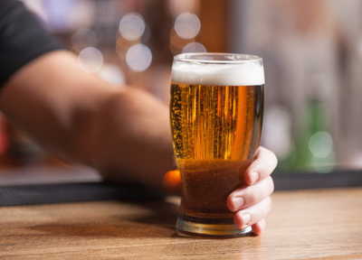 В Брянске бизнесмена оштрафовали за изображение бокала с пивом