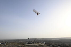 В России впервые испытали аэростат с мобильной базовой станцией