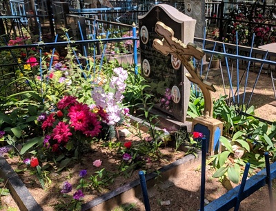 На брянском кладбище с могилы украли уникальный крест 19 века