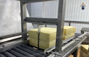 На брянском предприятии работница во время нарезки сыра лишилась руки 