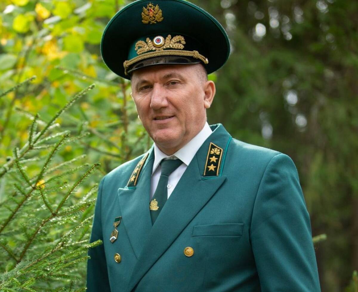 Начальник брянского управления лесами Владимир Дзубан отмечает 60-летний юбилей