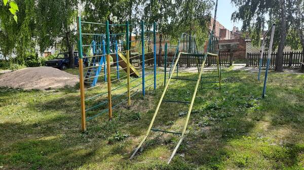 Брянская прокуратура проверила детские площадки после обращения ОНФ