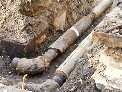 Трубчевских чиновников заставят взять на баланс бесхозный водопровод