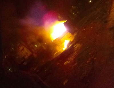 В Брянске на Новом городке ночью сгорел мусорный контейнер