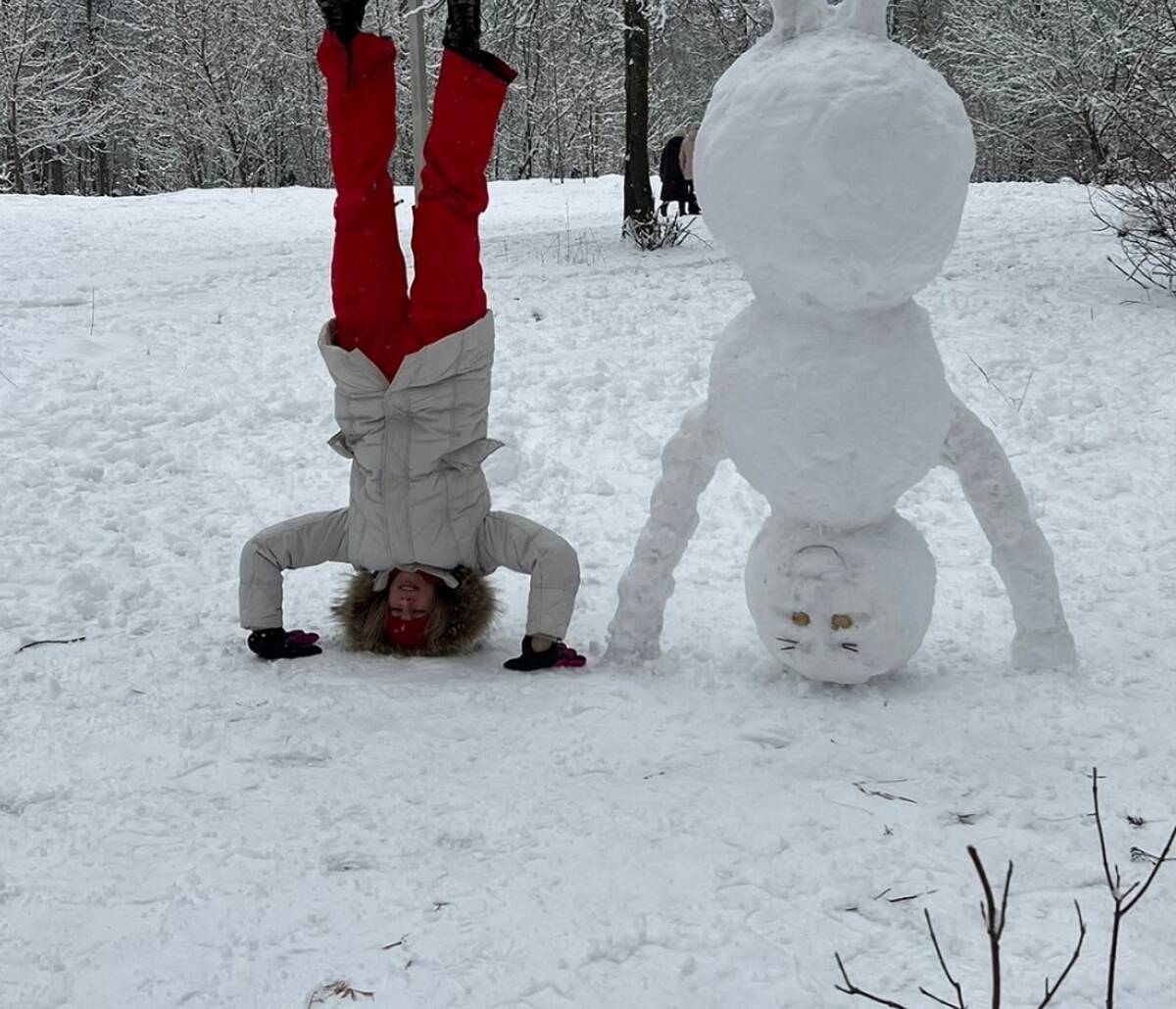 Соскучившиеся по снегу жители Брянска устроили флешмоб снеговиков
