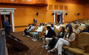 Брянский театр кукол готовит премьеру «Аленький цветочек»