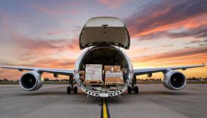 Авиадоставка грузов из Москвы: особенности и выбор партнера для доставки