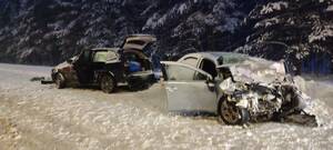 Трое взрослых и ребёнок пострадали при столкновении иномарок на брянской трассе 