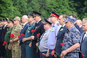Брянские следователи почтили память партизан и подпольщиков