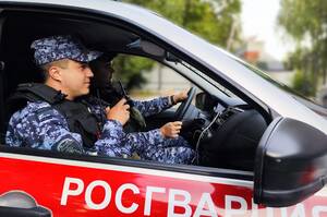 Две кражи и дебош: в Брянске росгвардейцы задержали трёх человек за сутки