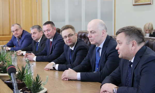 Белорусские губернаторы хотят идти в ногу с главой Брянщины