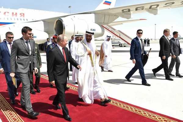 Путин подарил наследному принцу Абу-Даби белого кречета