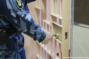 В Клинцах в ИК-6 пьяный заключённый избил сотрудника УФСИН