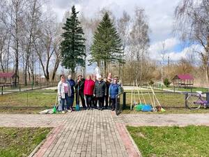 Жители села Добрик Брасовского района навели порядок на воинском захоронении