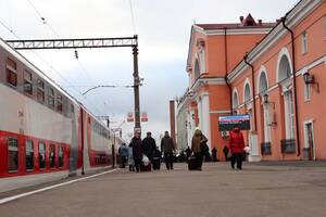 Из Брянска в Петербург запустили двухэтажный поезд