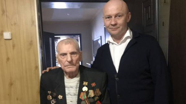 Александр Коробко поздравил стародубского ветерана со 101-м днем рождения