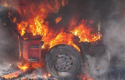 На брянской трассе загорелся грузовик