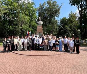 В Брянске почтили память легендарного летчика-аса Павла Камозина