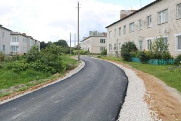 В Дубровском районе построили добротную дорогу к деревне Пеклино 