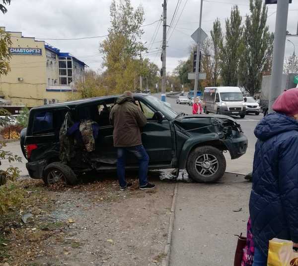 В Брянске произошло ДТП с участием маршрутки, есть пострадавшие