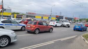 В Брянске у Metro произошло массовое ДТП