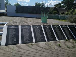 В Злынке обновлен мемориал павшим воинам