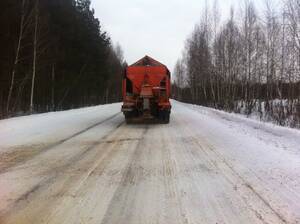 Брянские дорожные службы продолжают работать в усиленном режиме