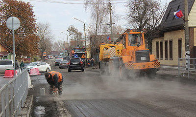 После жалоб горожан в центре Почепа начали ремонт дорог‍