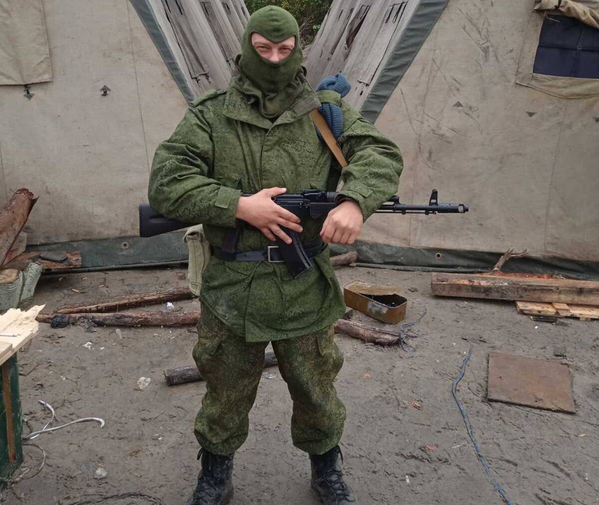 Брянский военнослужащий Александр Хохлов погиб на Украине, спасая молодых солдат