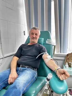 Почётный донор России посетил Брянскую станцию переливания крови
