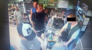 В Брянске менеджера магазина обвинили в присвоении 147 тысяч рублей