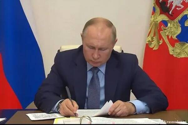 Путин утвердил нерабочие дни с 30 октября по 7 ноября