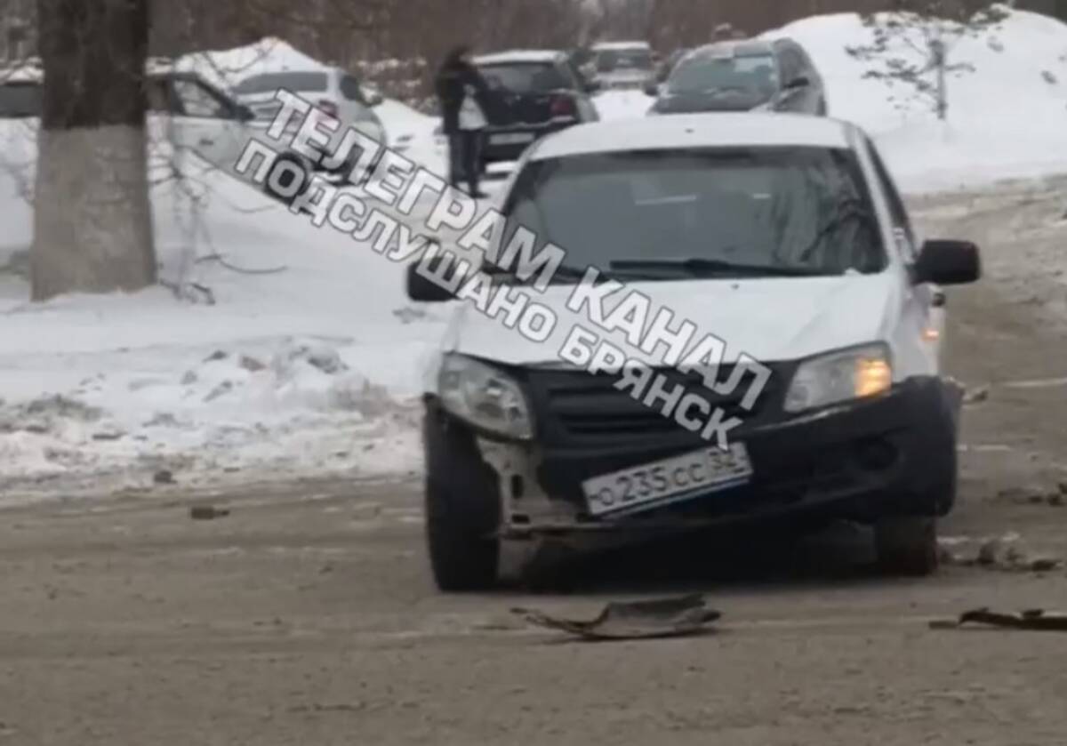 В Брянске легковушка попала в ДТП на Кургане | 15.01.2024 | Брянск -  БезФормата