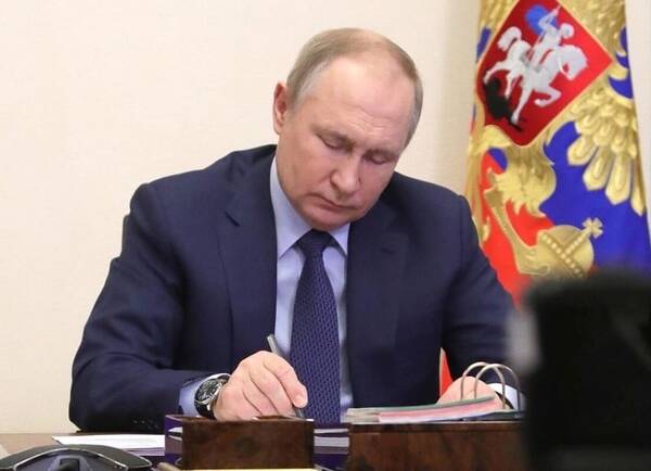 Путин ввел звание «Мать-героиня» и выплату в 1 миллион рублей