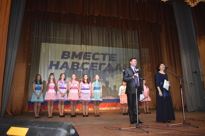 В Сураже в честь 5 годовщины воссоединения Крыма с Россией провели митинг-концерт 