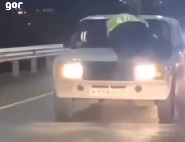 В Дагестане водитель «Жигулей» прокатил сотрудника ДПС на капоте