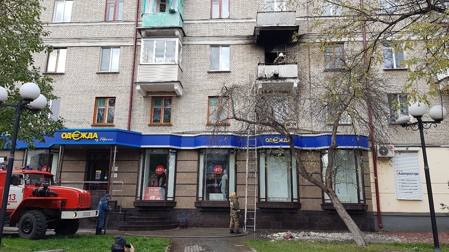 В Брянске сгорела квартира над секонд-хендом 