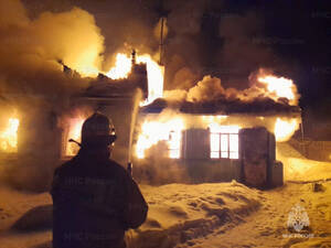 Два пожара за ночь: на Брянщине сгорел гараж и баня