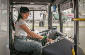 К 100000 рублей приблизились зарплаты водителей автобусов и троллейбусов в Брянске