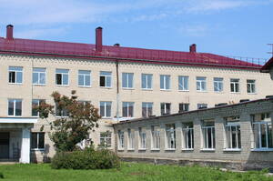 В Комаричской школе продолжается капитальный ремонт