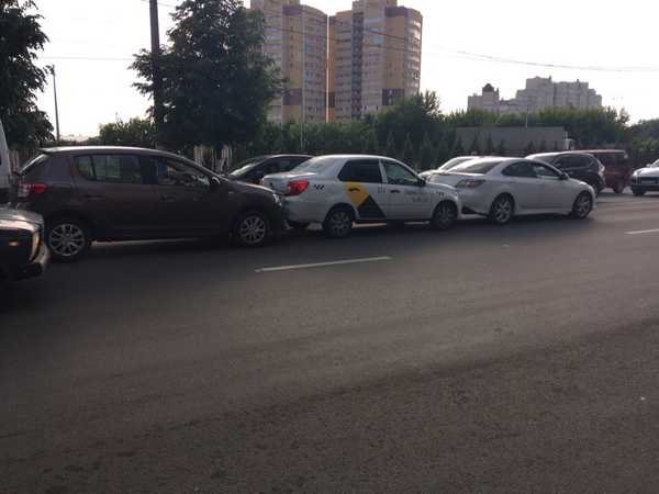 В Брянске машина «Яндекс.Такси» попала в крупное ДТП 