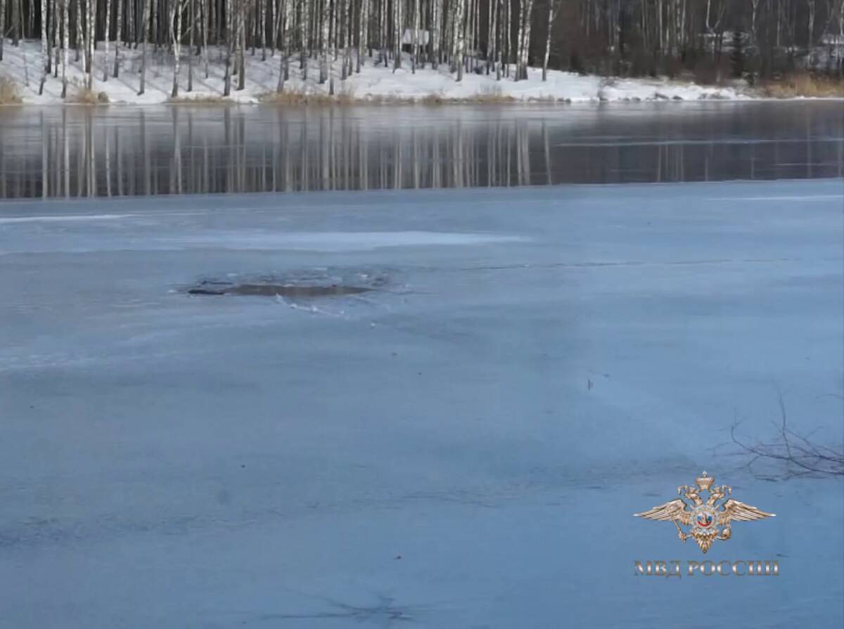 В Брянске «бессмертные» рыбаки вышли на тонкий лёд, проигнорировав предупреждения МЧС