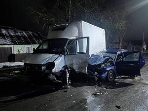 В Клетне столкнулись ВАЗ и Газель