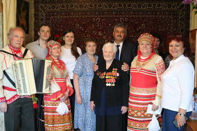 В Брянске ветерана войны Варвару Кандаурову поздравили со столетием
