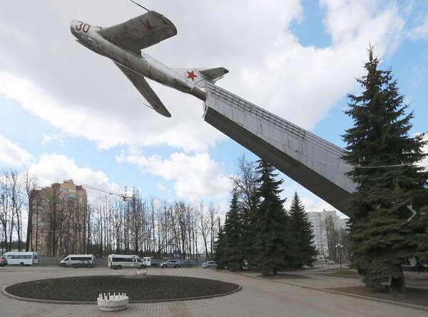 В Брянске показали дизайн-проект сквера у памятника Летчикам