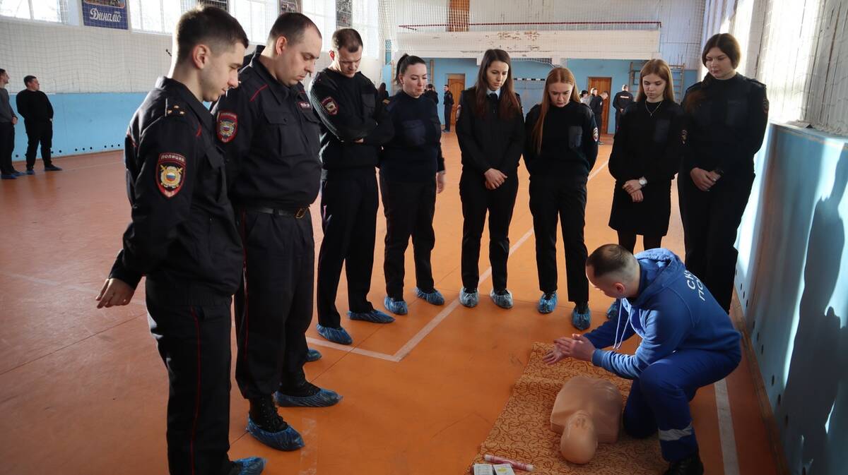 В Брянске полицейские прошли занятия по оказанию первой медицинской помощи