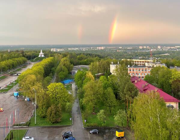 Радуга брянск. Радуга двойная Брянск. Небо сейчас Брянск. Радуга Брянск после дождя. Редкая Радуга.