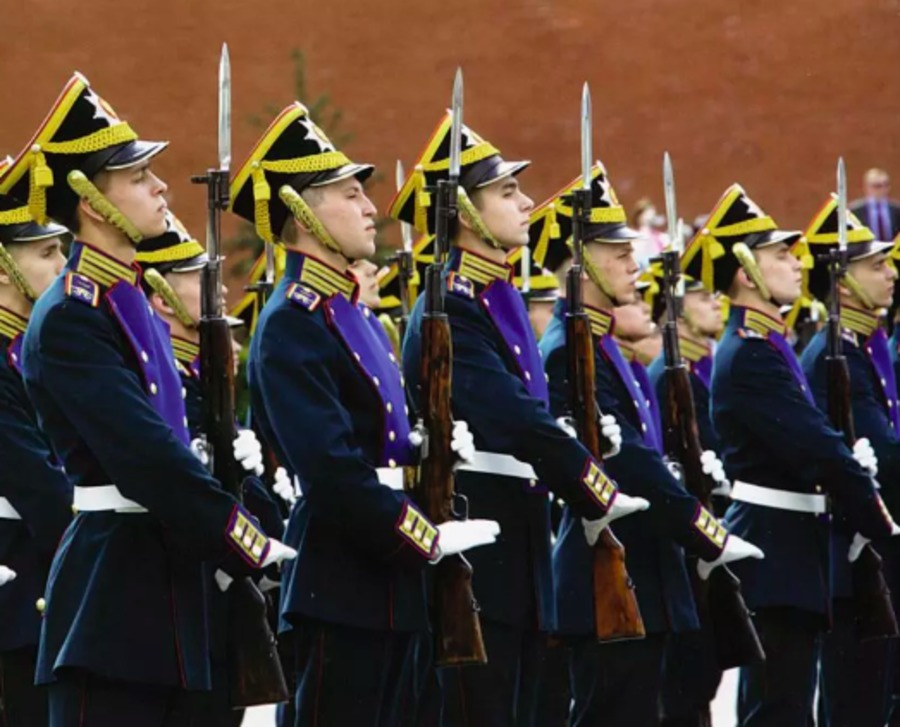 Десять брянских призывников отправятся служить в Кремлевский полк