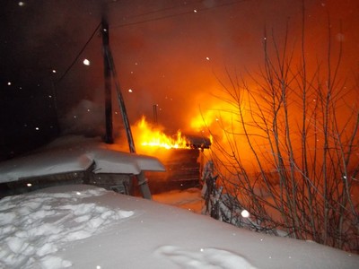 В Брянском районе в садовом обществе «Электрик» сгорела дача